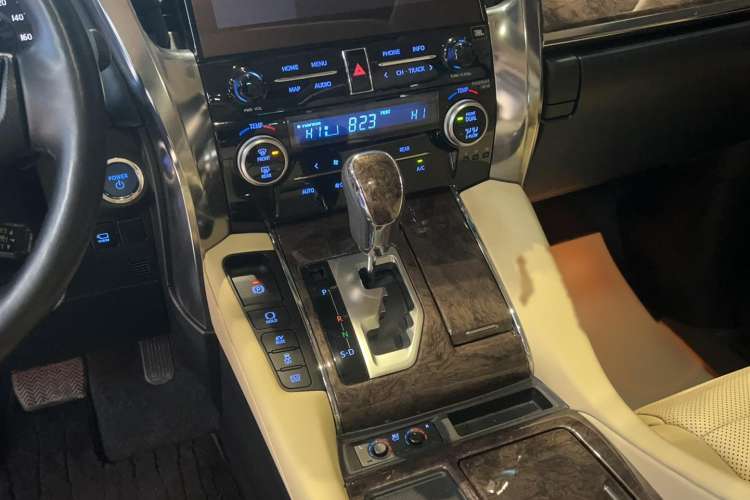 Used Toyota Alphard 2021 Dual-Engine 2.5L Prestige Edition
