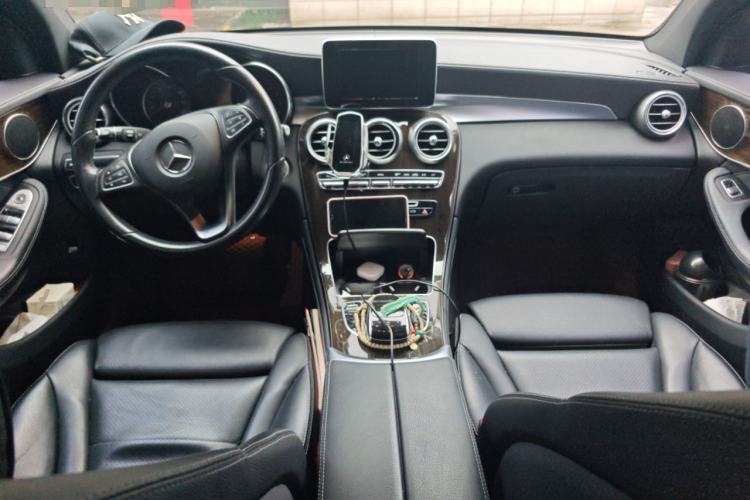 Used Mercedes-Benz GLC 2017 GLC 260 4MATIC Luxury Model
