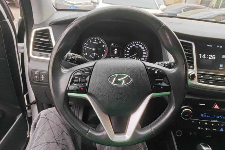 Used Hyundai Tucson 2015 1.6T Dual-Clutch Two-Wheel-Drive Smart Model
