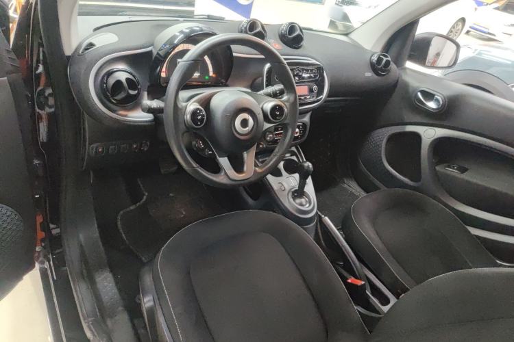 Used  fortwo 2015 1.0L 52 kW Hardtop Passion Edition
