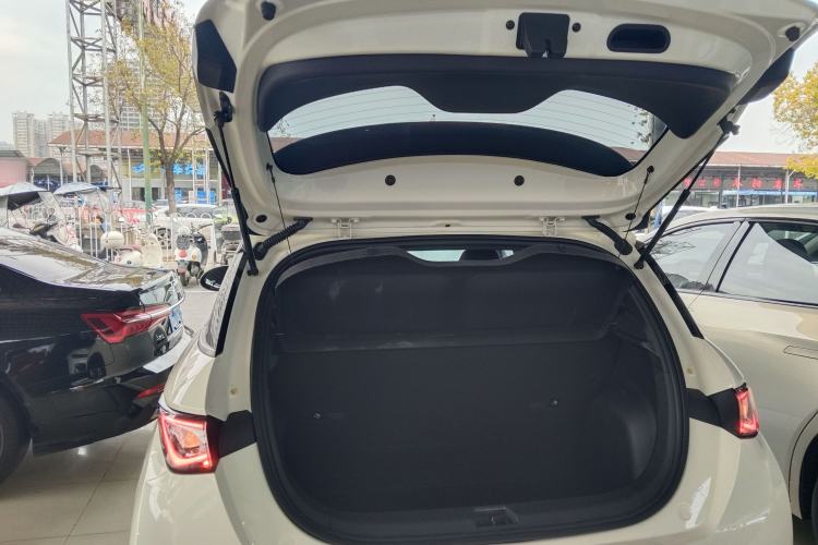 Used BYD Dolphin 2023 420 km Free Version
