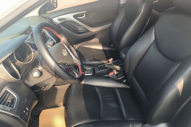 Used Hyundai Elantra 2015 1.6L Automatic Leading Model
