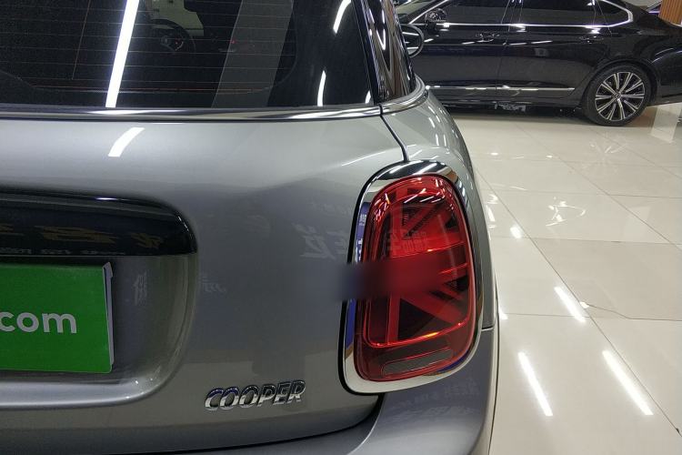 Used  MINI 2023 1.5T COOPER Artist Five-Door Edition
