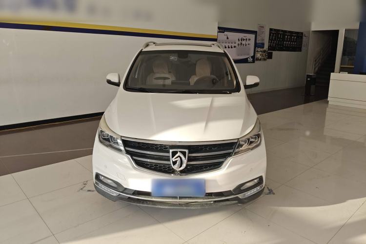 Used Baojun 730 2017 1.5T Manual Zhishang Model 7 Seats China V Emission Standard
