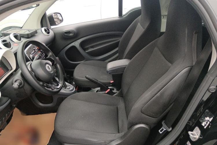 Used  fortwo 2018 1.0L 52kW Hardtop Dynamic Version China V
