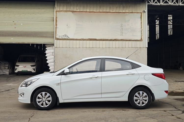 Used Hyundai Verna 2014 1.4L Manual Smart GLS Trim