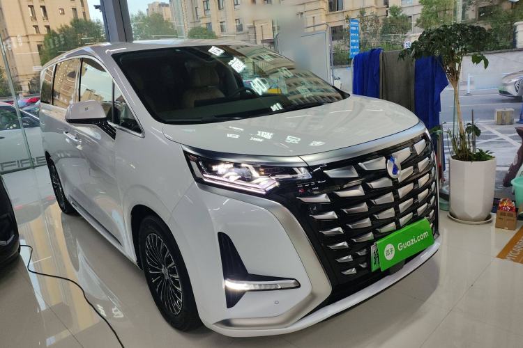 Used Denza D9 2022 DM-i 970 Four-Wheel Drive Prestige Model
