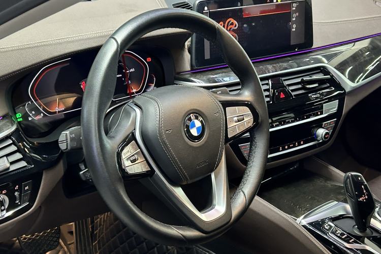 Used BMW 5 Series 2022 Restyled 525Li Luxury Package
