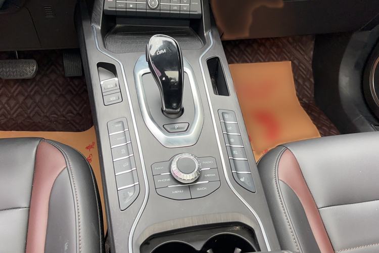 Used Wey VV5 2020 1.5T Two-Wheel Drive Smart Pioneer
