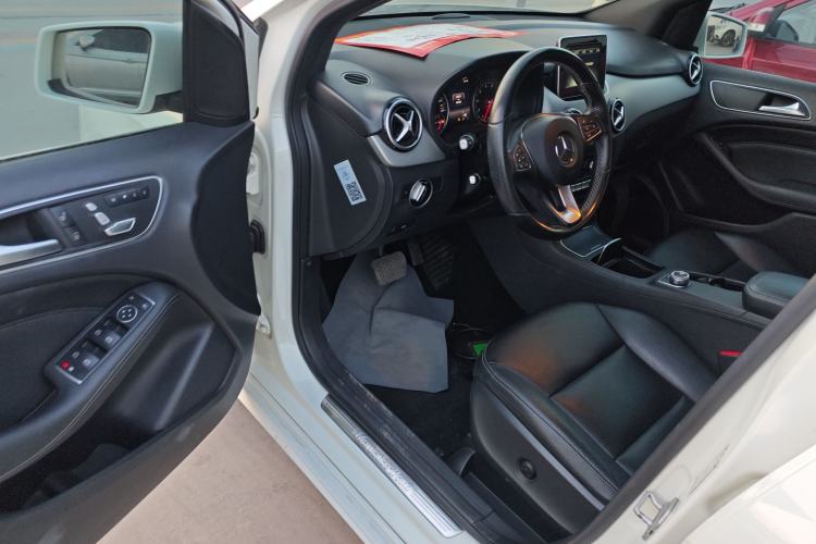 Used Mercedes-Benz B-Class 2015 B 200 Fashion Model
