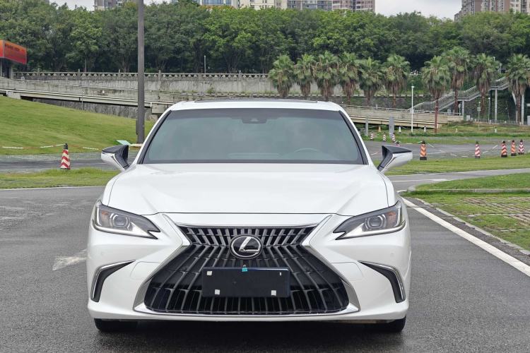 Used Lexus ES 2021 200 Excellence Edition
