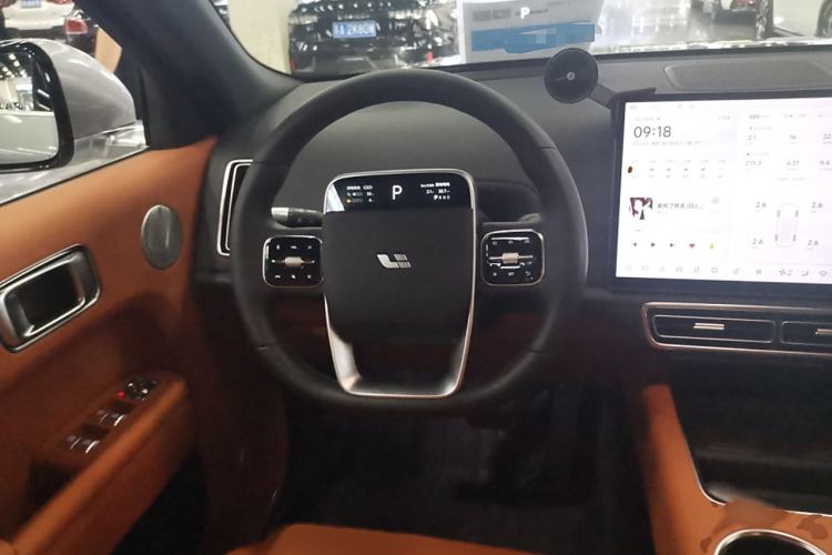 Used Li Auto L8 2023 Pro Model
