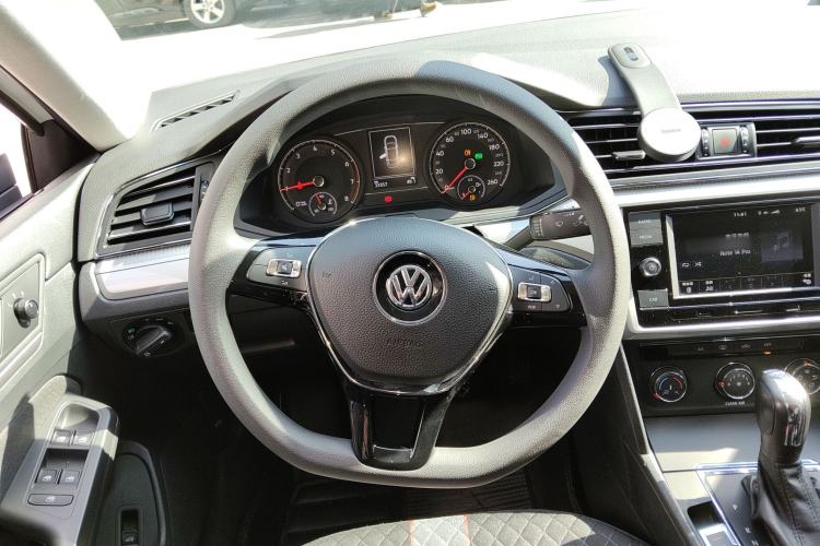 Used Volkswagen Lamando 2019 230TSI DSG Fashion Edition China VI