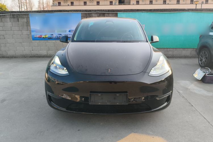 Used Tesla Model Y 2023 Long-Range All-Wheel-Drive Version
