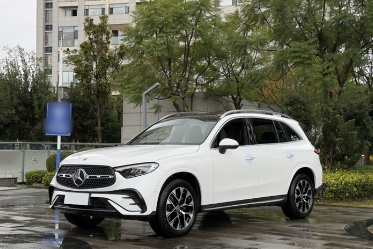 Used Mercedes-Benz GLC 2023 Facelift GLC 260 L 4MATIC Dynamic Version 5 Seats
