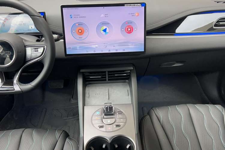 Used BYD Seal 06 New Energy 2024 DM-i 120KM Flagship Model
