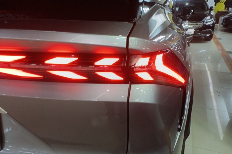 Used  L7 2024 1.5T 115 km Starship Dragon Edition