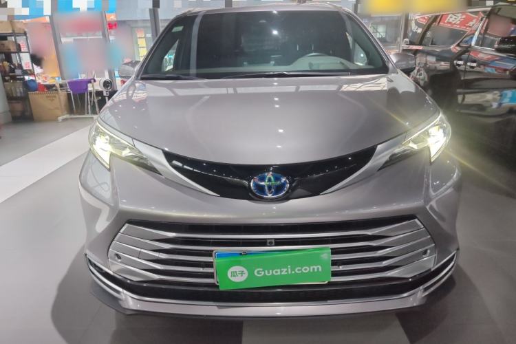 Used Toyota Sienna 2021 2.5L Hybrid Platinum Edition
