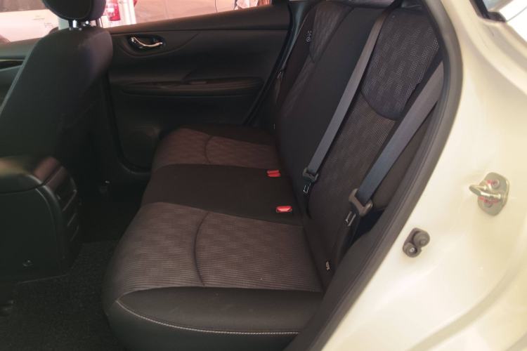 Used Nissan Tiida 2016 1.6L CVT Cool Dynamic Edition
