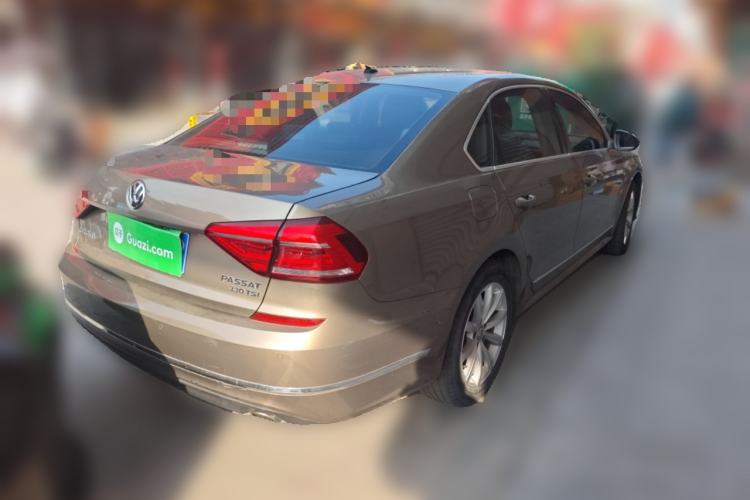 Used Volkswagen Passat 2017 330TSI DSG Luxury Edition
