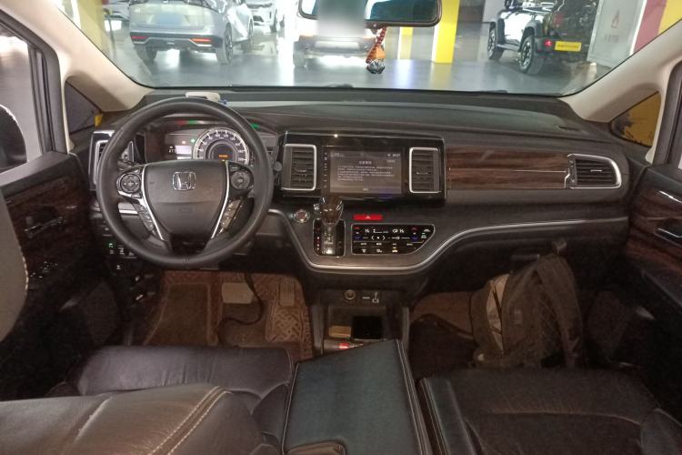 Used Honda Elysion 2016 2.4L Luxury Edition
