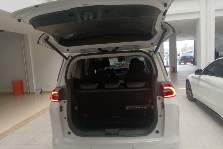 Used GAC Trumpchi M6 2023 PRO 270T DCT Luxury Edition
