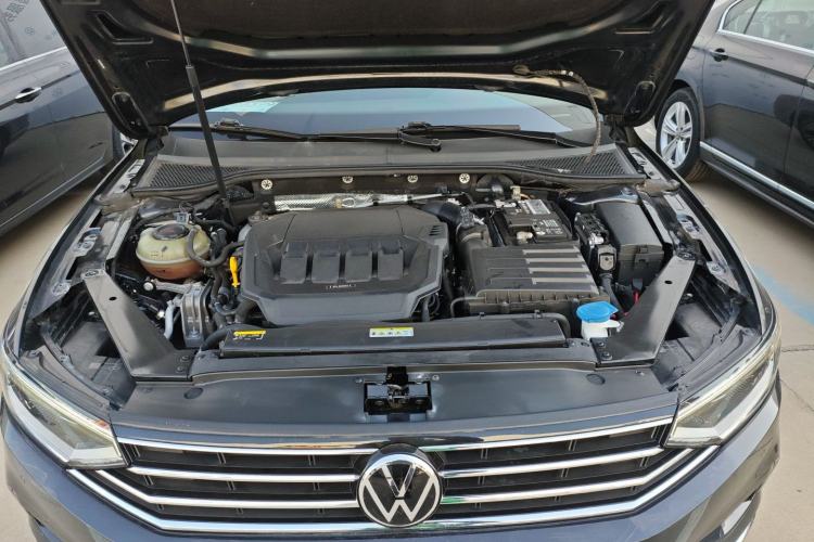 Used Volkswagen Magotan 2021 330TSI DSG 30th Anniversary Edition
