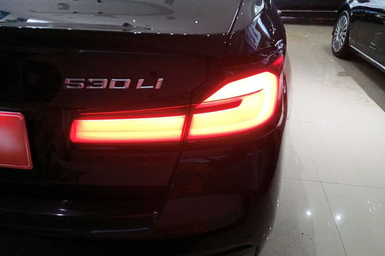 Used BMW 5 Series 2022 Second Facelift 530Li Leading Edition M Sport Package
