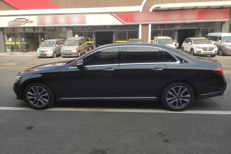 Used Mercedes-Benz E-Class 2019 E 260 L

