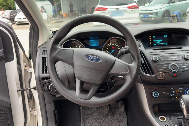 Used Ford Focus 2015 Hatchback 1.6L Automatic Comfort Model
