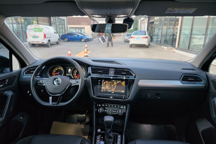Used Volkswagen Tiguan L 2019 Revised 330TSI Automatic Two-Wheel Drive Smart & Luxury Edition China VI Standard