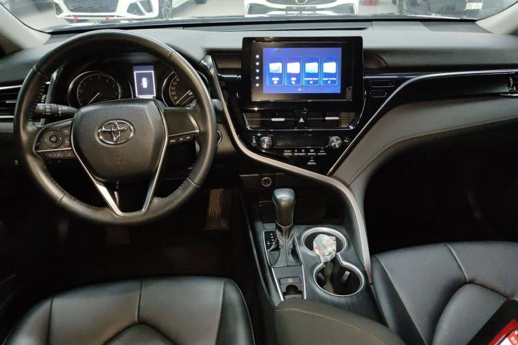 Used Toyota Camry 2023 2.0GVP Premier Edition
