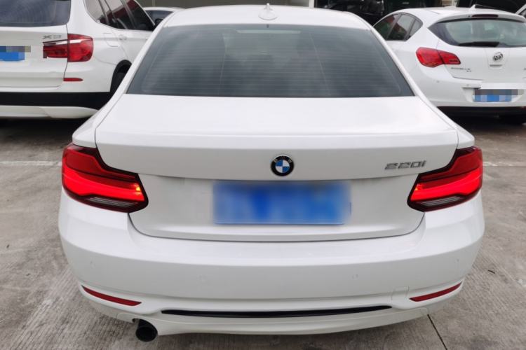 Used BMW 2 Series 2018 220i Sport Design Package
