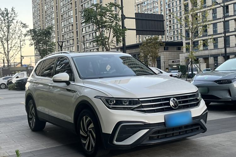 Used Volkswagen Tiguan L 2022 330TSI Automatic Two-Wheel Drive Smart Edition
