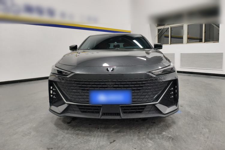 Used Changan UNI-V 2022 1.5T Prestige Version
