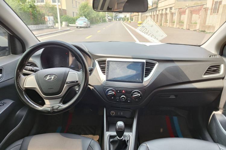 Used Hyundai Verna 2016 1.4L Manual Cool Edition GLS
