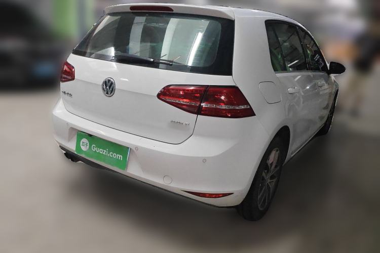 Used Volkswagen Golf 2016 230TSI Automatic Luxury Version
