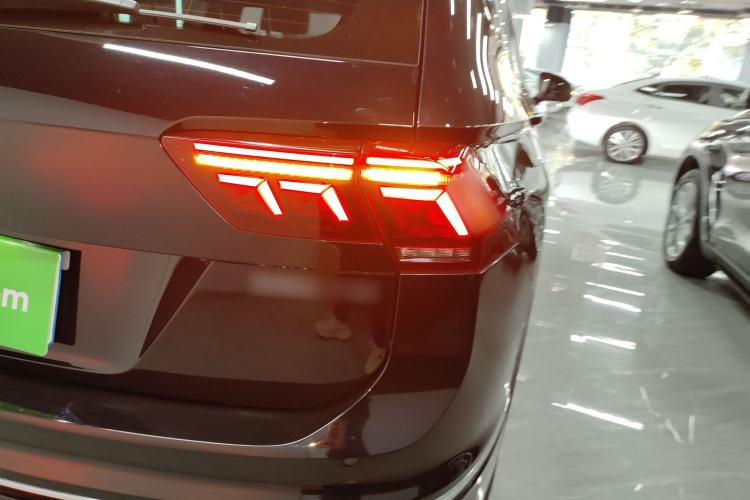 Used Volkswagen Tiguan L 2024 330TSI Automatic Two-Wheel Drive R-Line Enhanced Edition
