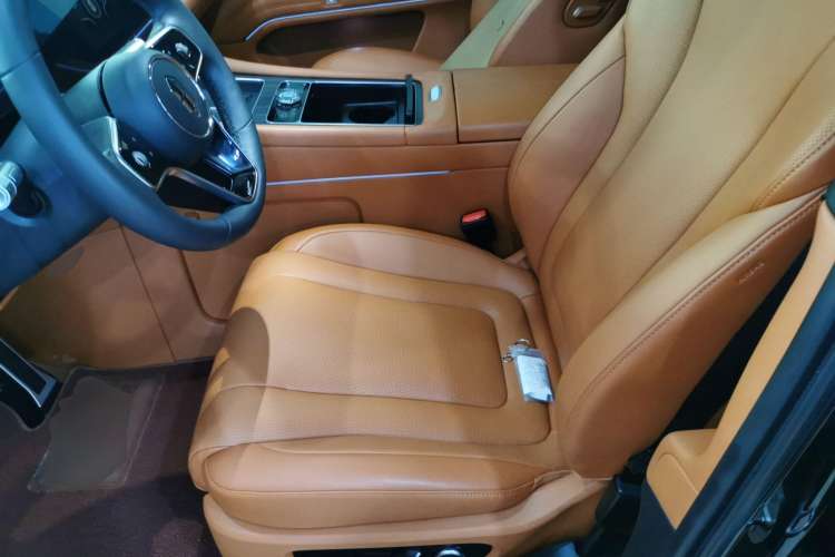 Used Hima AITO M9 2024 Range-Extended Max Edition 42 kWh 6-Seater Version
