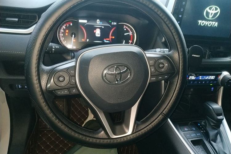 Used Toyota RAV4 2020 2.0L CVT Two-Wheel Drive Fashion Edition