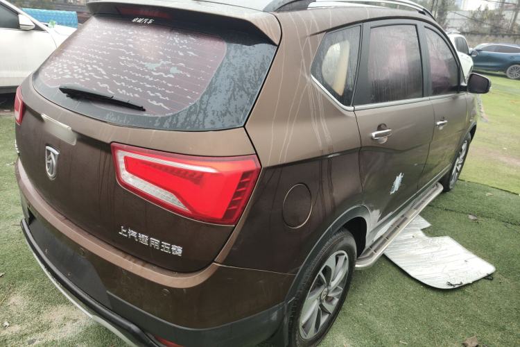 Used Baojun 560 2015 1.8L Manual Luxury Model