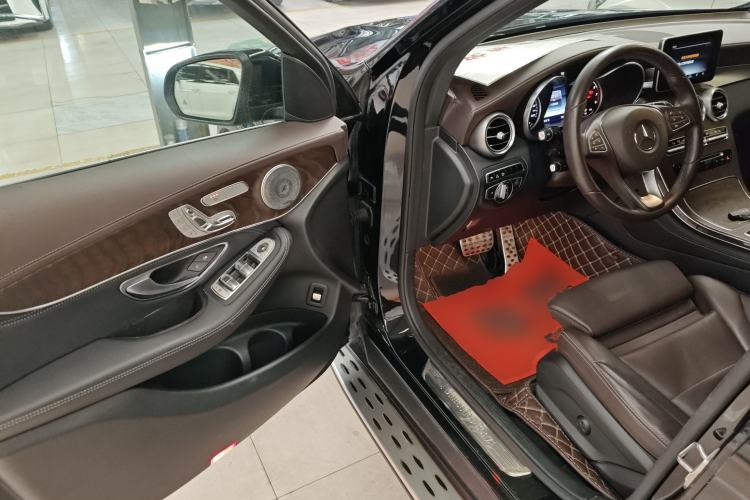 Used Mercedes-Benz GLC 2016 GLC 300 4MATIC Dynamic Model
