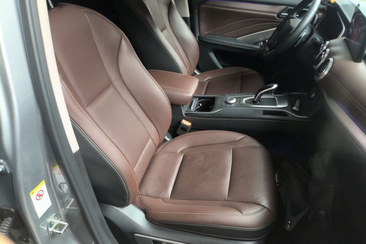 Used Wey VV6 2021 2.0T Two-Wheel Drive Smart Plus
