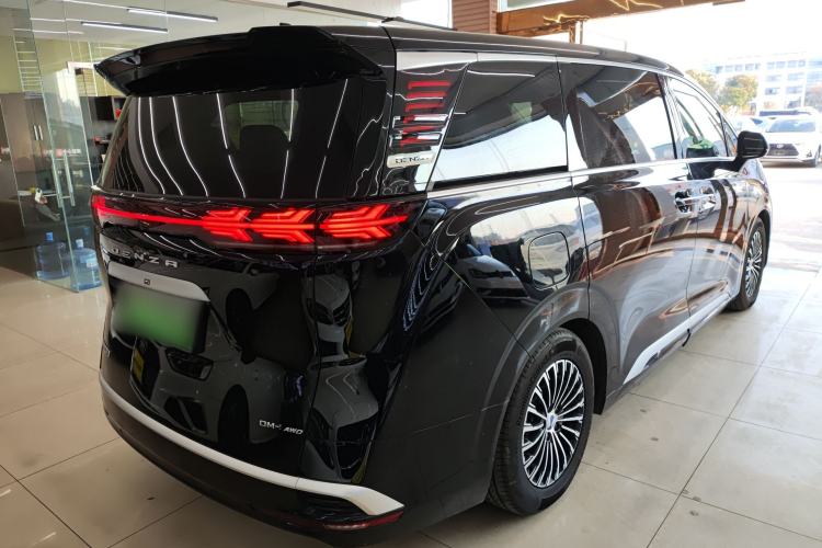 Used Denza D9 2024 DM-i 980 Four-Wheel Drive Prestige Model
