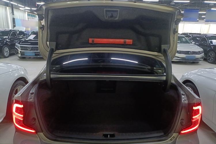 Used Volvo S60 2021 T4 Zhiyi Luxury Edition