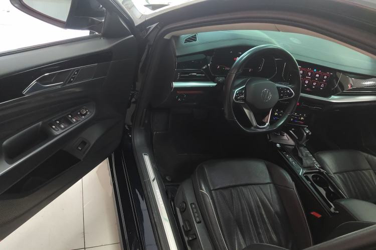 Used Volkswagen Passat 2023 330TSI Starry Luxury Edition
