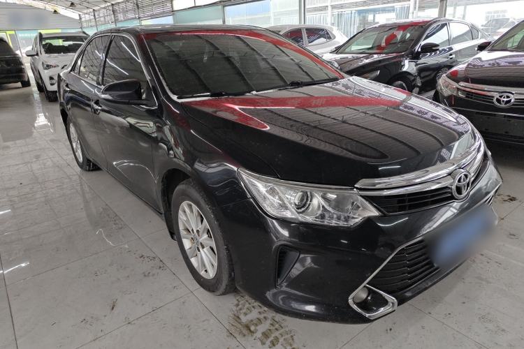 Used Toyota Camry 2016 2.0G 10th Anniversary Leading Edition
