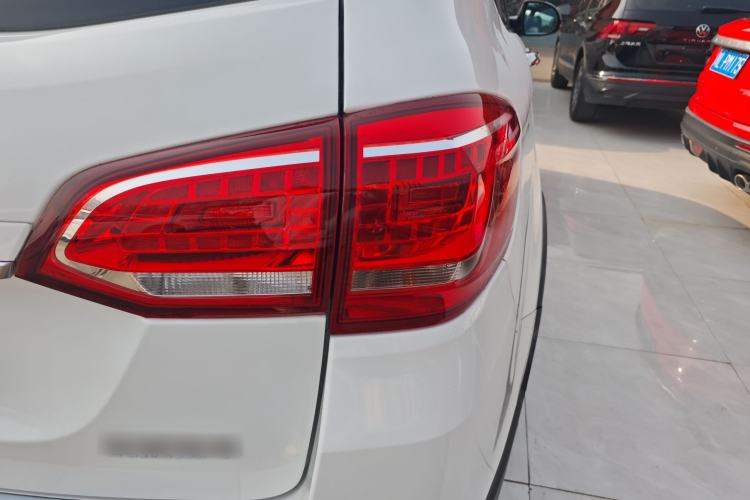 Used Haval H6 2015 Sport Edition 1.5T Automatic Two-Wheel Drive Luxury Model