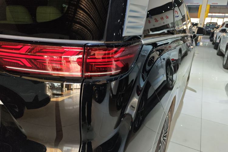 Used Denza D9 2022 DM-i 970 Four-Wheel Drive Flagship Model