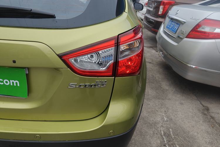 Used Suzuki S-Cross 2014 1.6L CVT Two-Wheel Drive Elite Version
